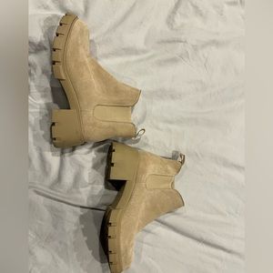 Tan steve madden chelsea boots